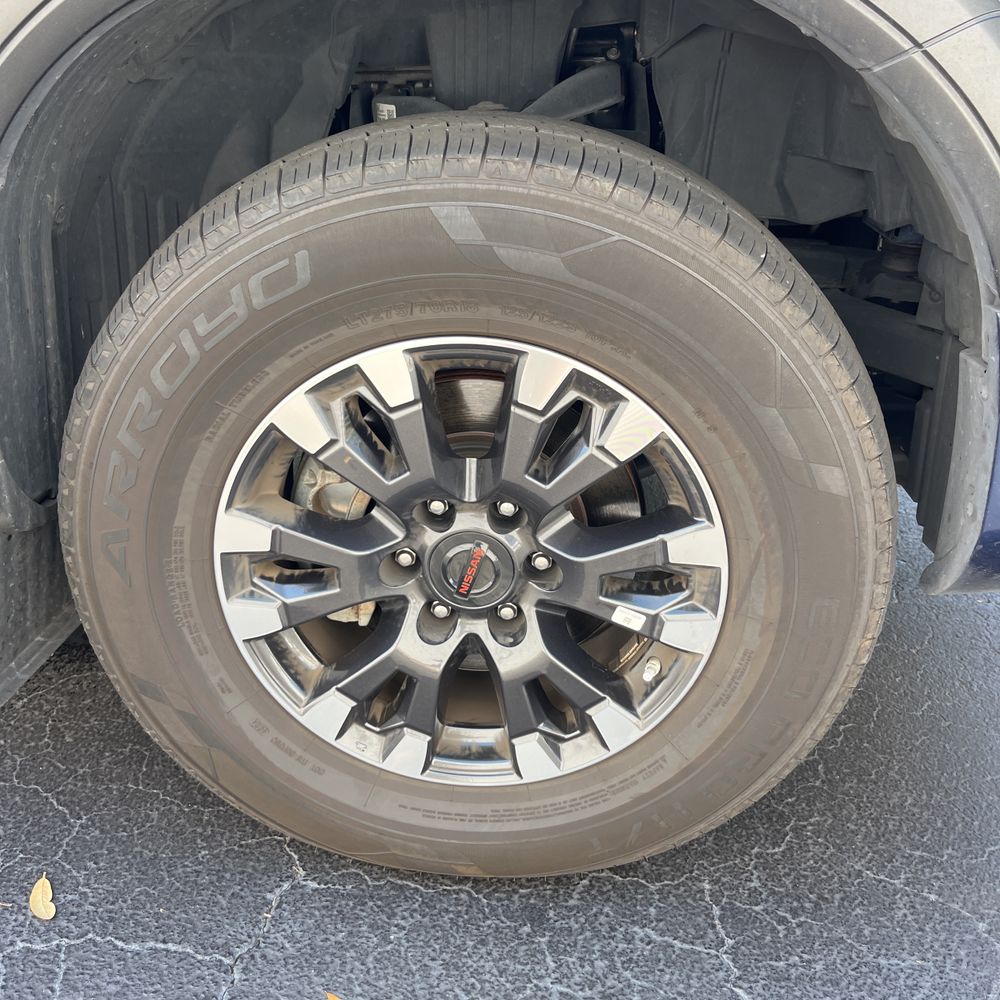 2021 Nissan Titan - Image 3