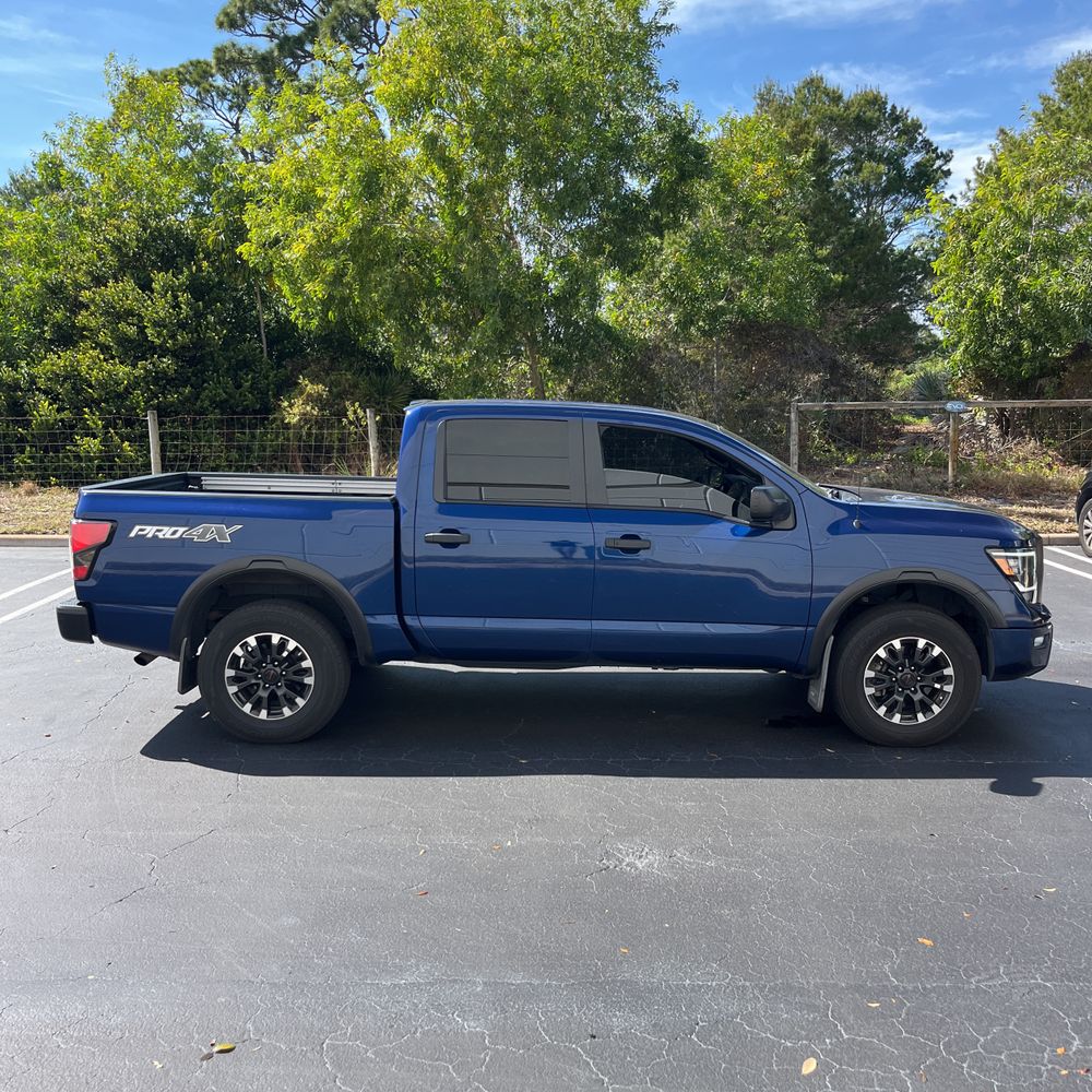 2021 Nissan Titan - Image 12