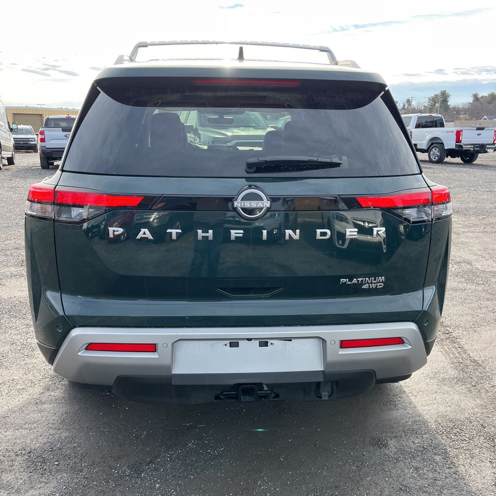 2025 Nissan Pathfinder - Image 15