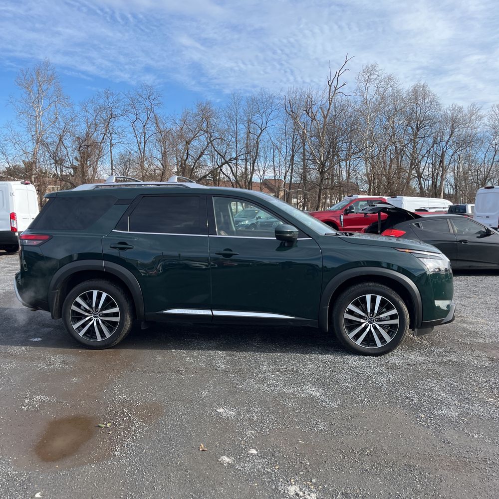2025 Nissan Pathfinder - Image 22