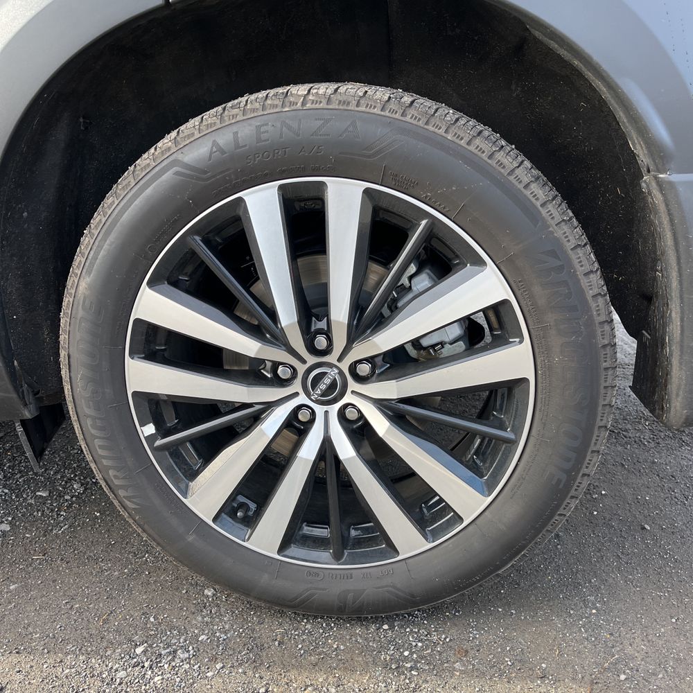 2025 Nissan Pathfinder - Image 28
