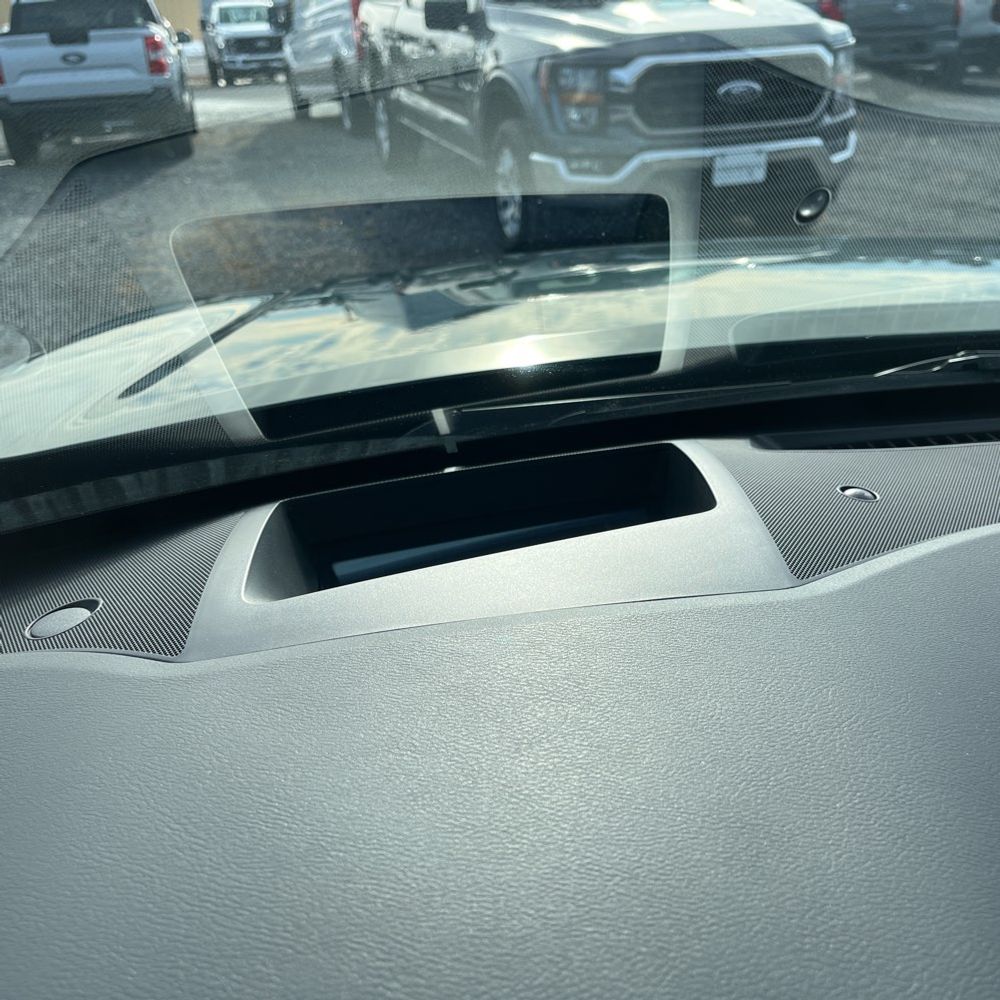 2025 Nissan Pathfinder - Image 48