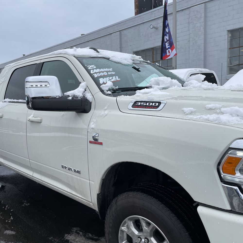 2024 Ram 3500 - Image 27