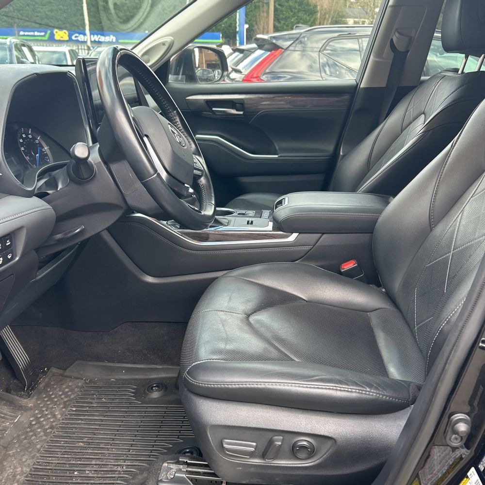 2021 Toyota Highlander Hybrid - Image 39