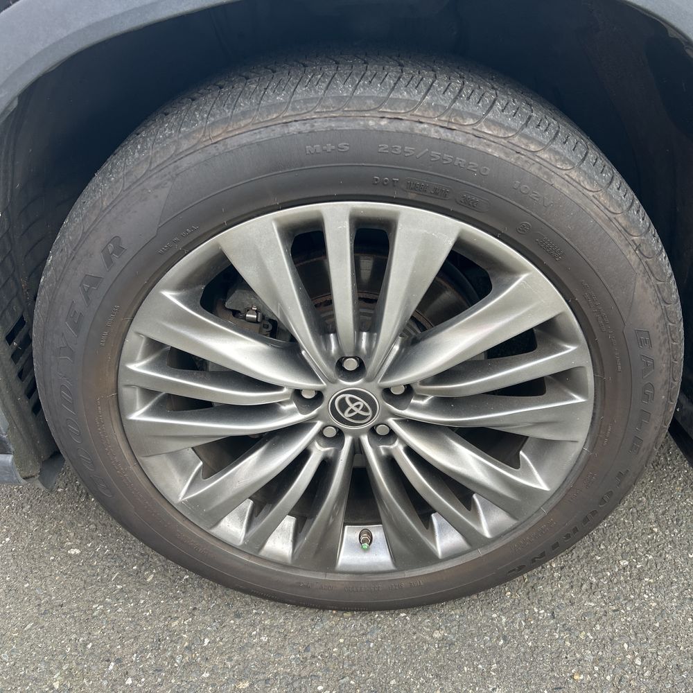 2021 Toyota Highlander Hybrid - Image 40