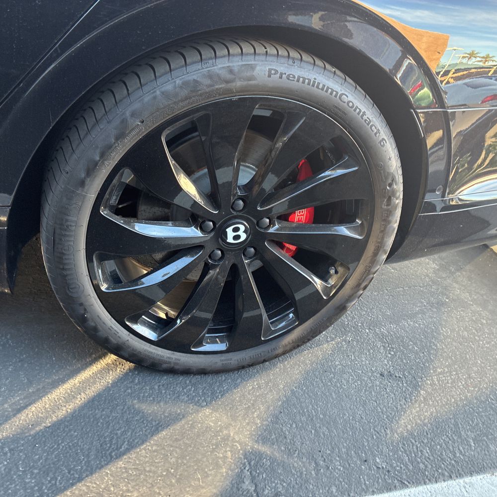 2022 Bentley Flying Spur - Image 38