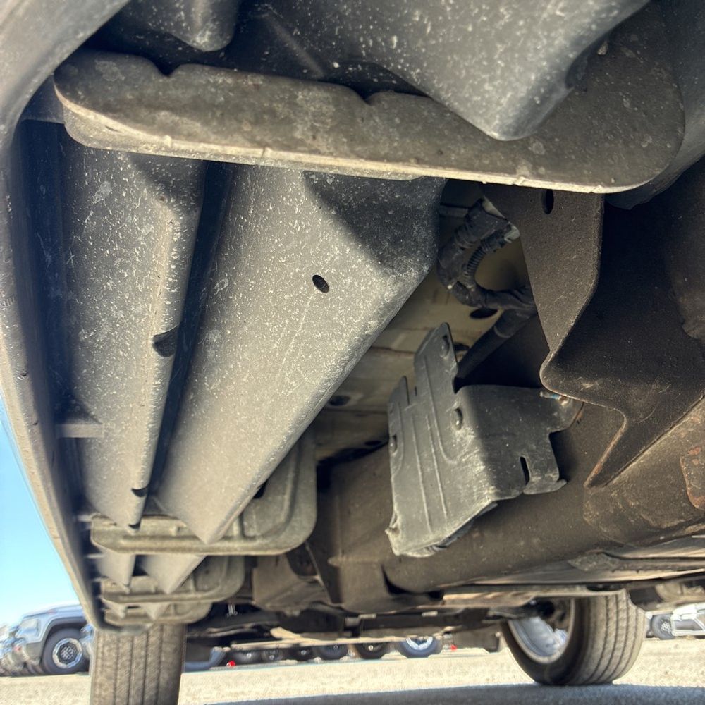 2022 Cadillac Escalade ESV - Image 11