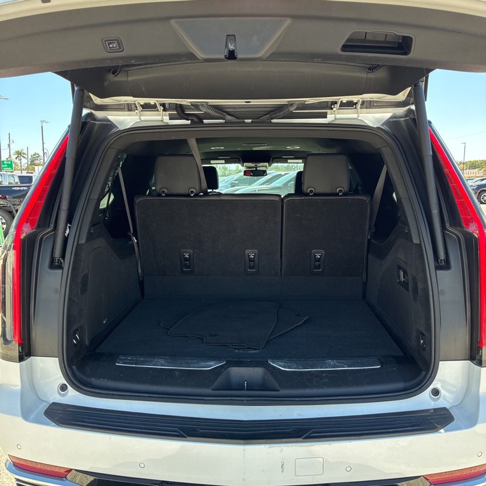 2022 Cadillac Escalade ESV - Image 19