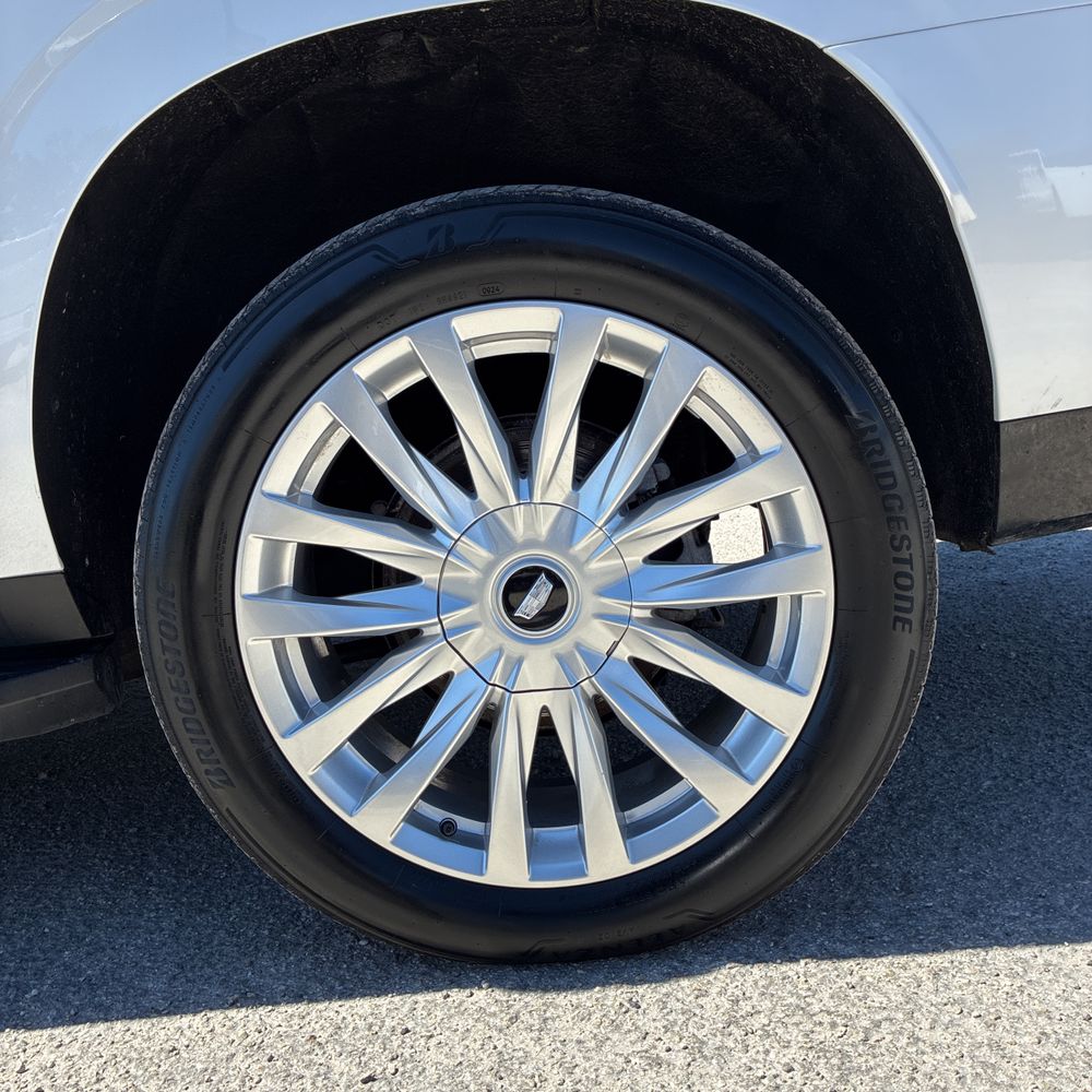 2022 Cadillac Escalade ESV - Image 26