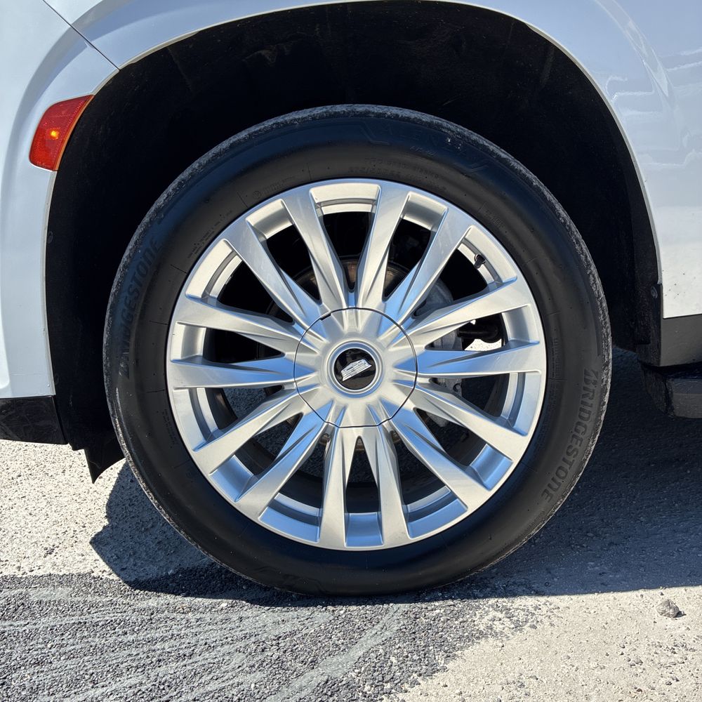 2022 Cadillac Escalade ESV - Image 28