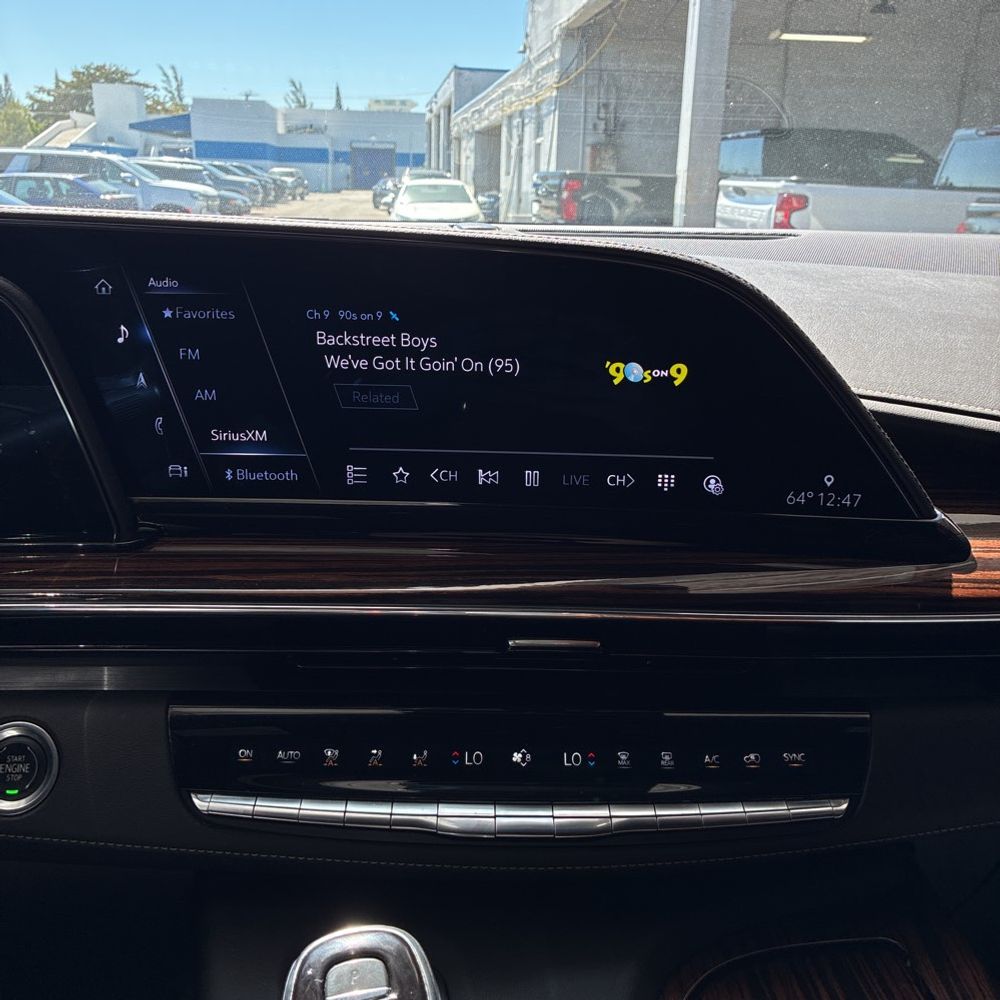 2022 Cadillac Escalade ESV - Image 33