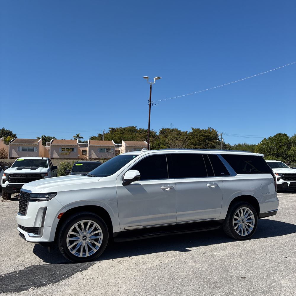 2022 Cadillac Escalade ESV - Image 37