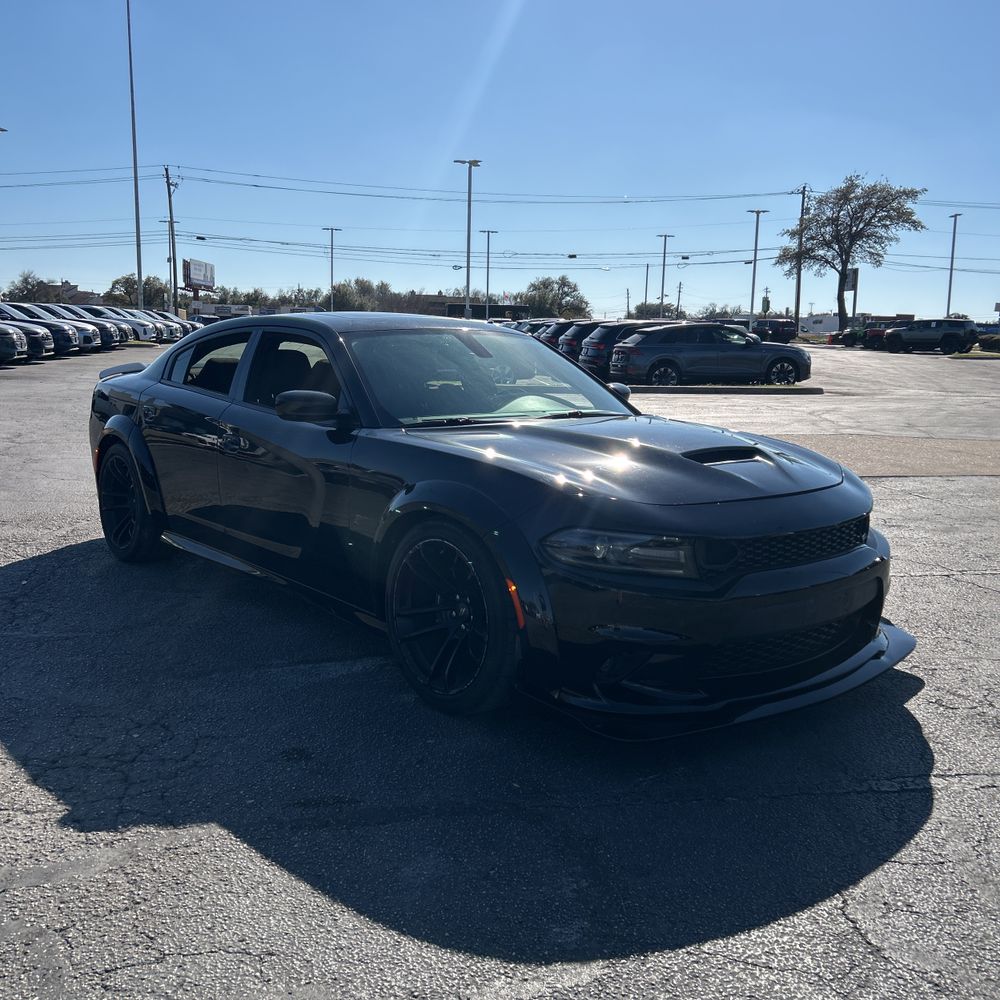 2020 Dodge Charger - Image 22
