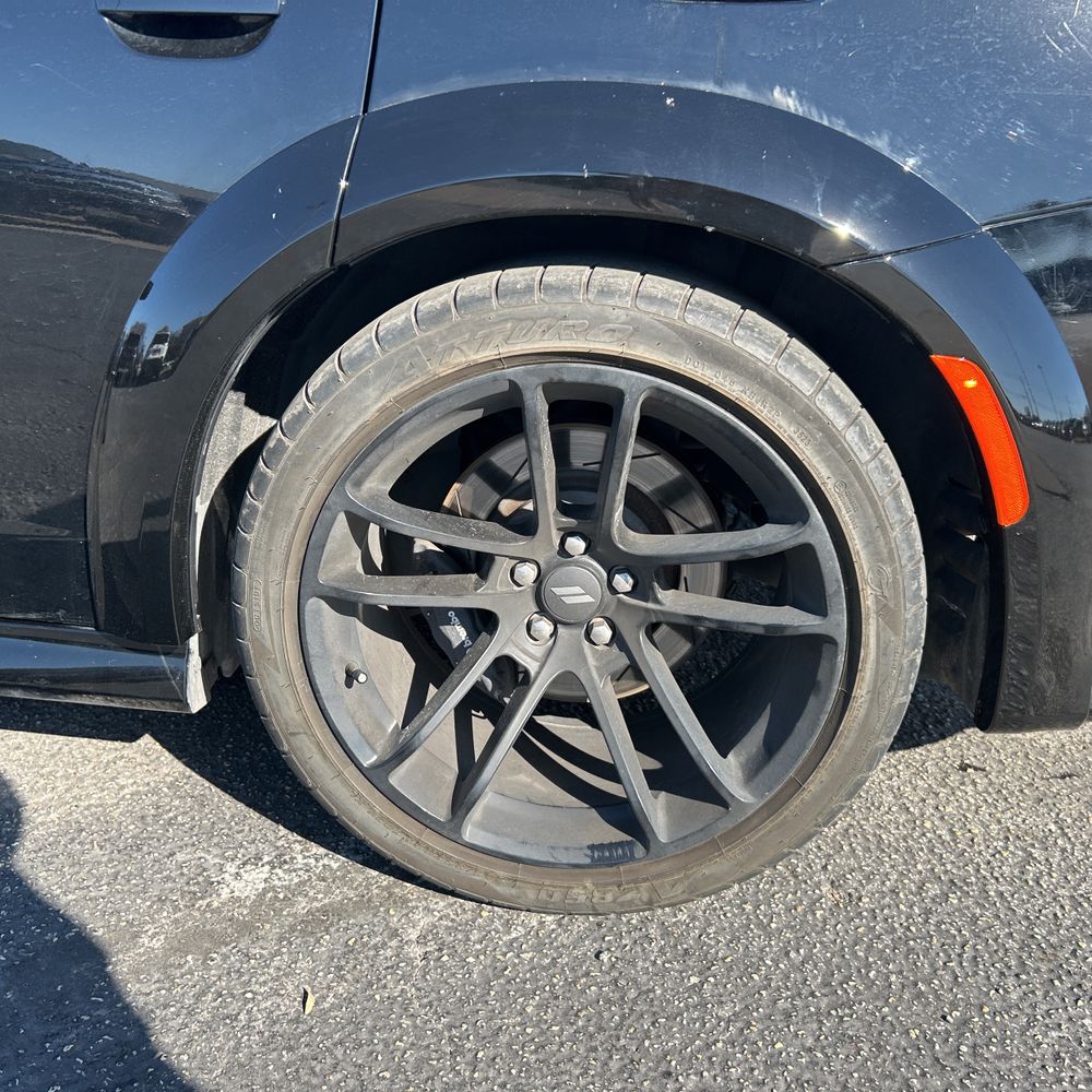 2020 Dodge Charger - Image 40