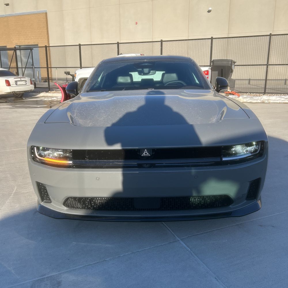 2025 Dodge Charger Daytona - Image 38