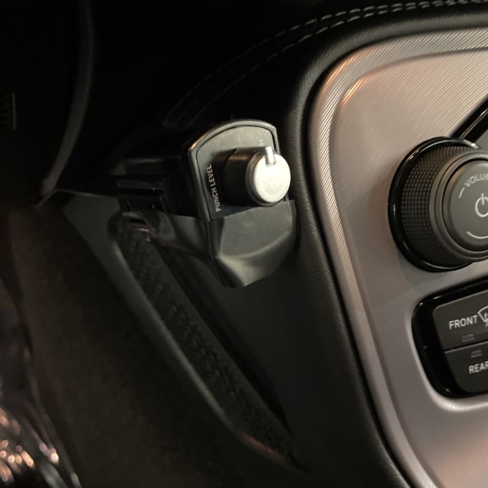 2023 Dodge Challenger - Image 18