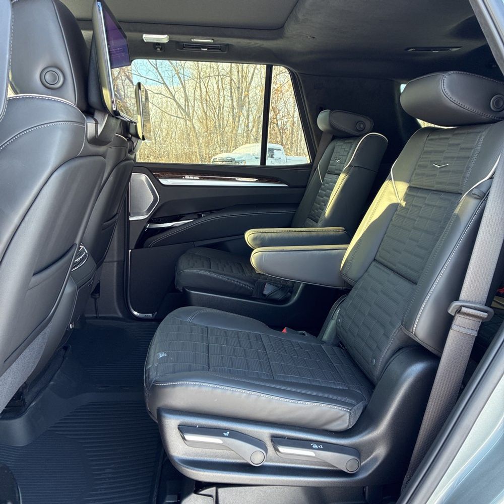 2026 Cadillac Escalade - Image 42