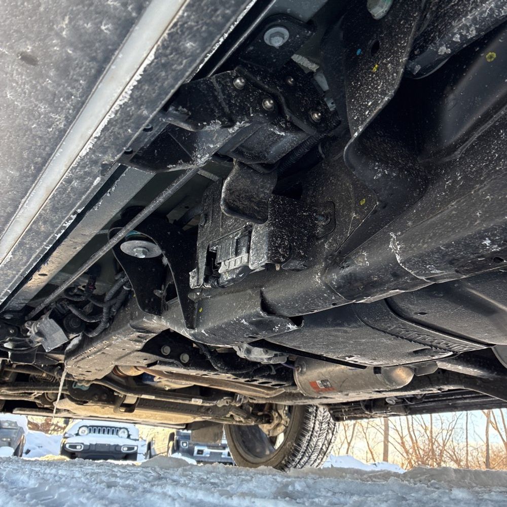 2026 Cadillac Escalade - Image 44