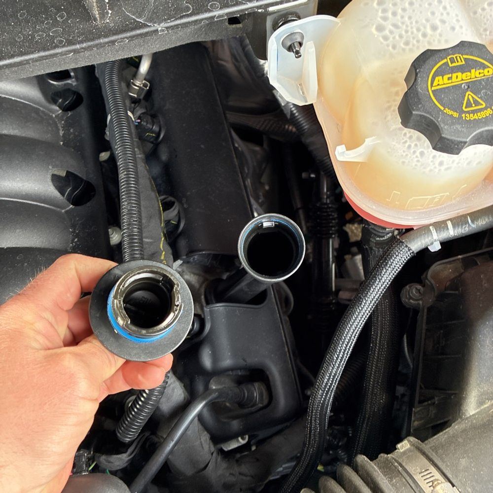 2025 Cadillac Escalade ESV - Image 10