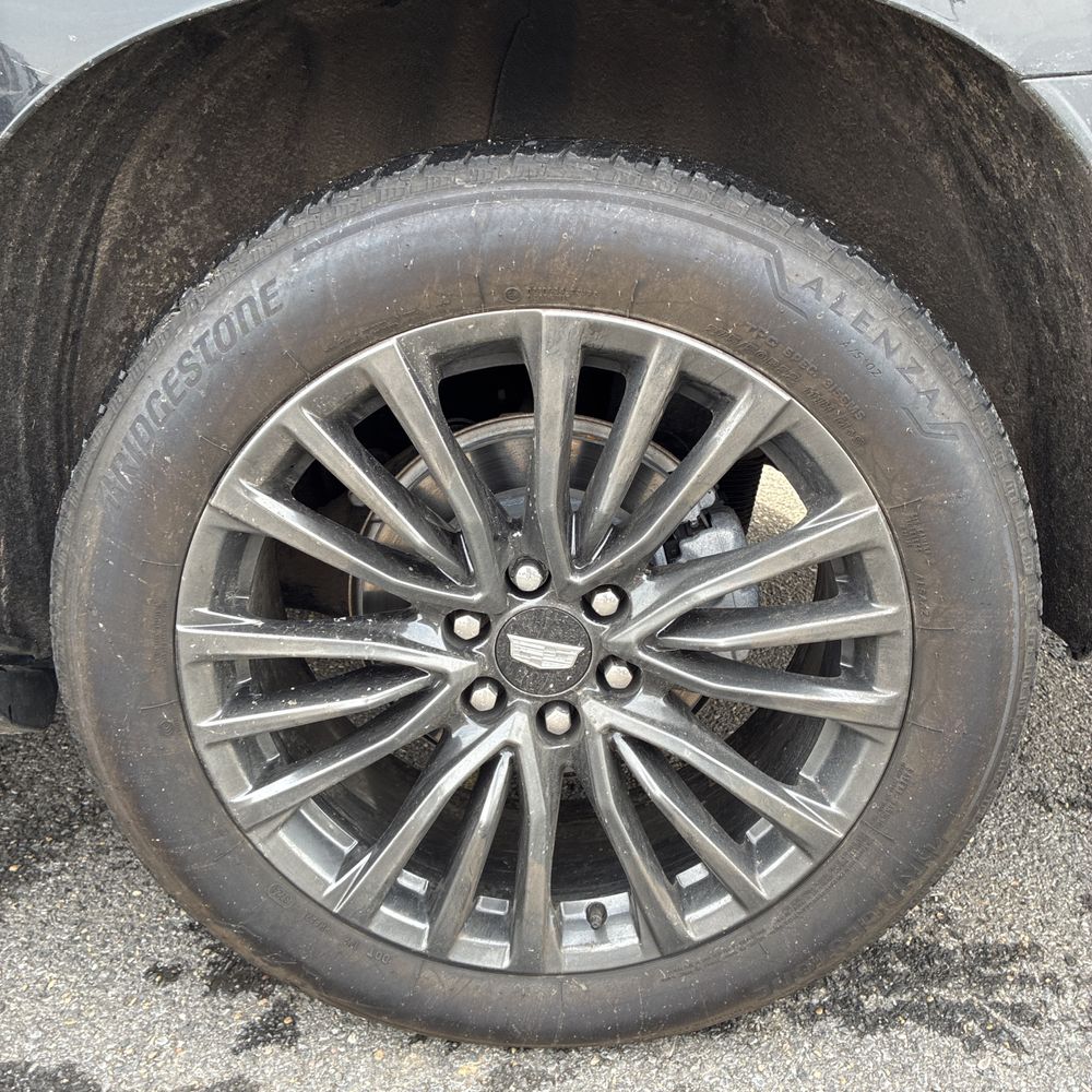 2025 Cadillac Escalade ESV - Image 27