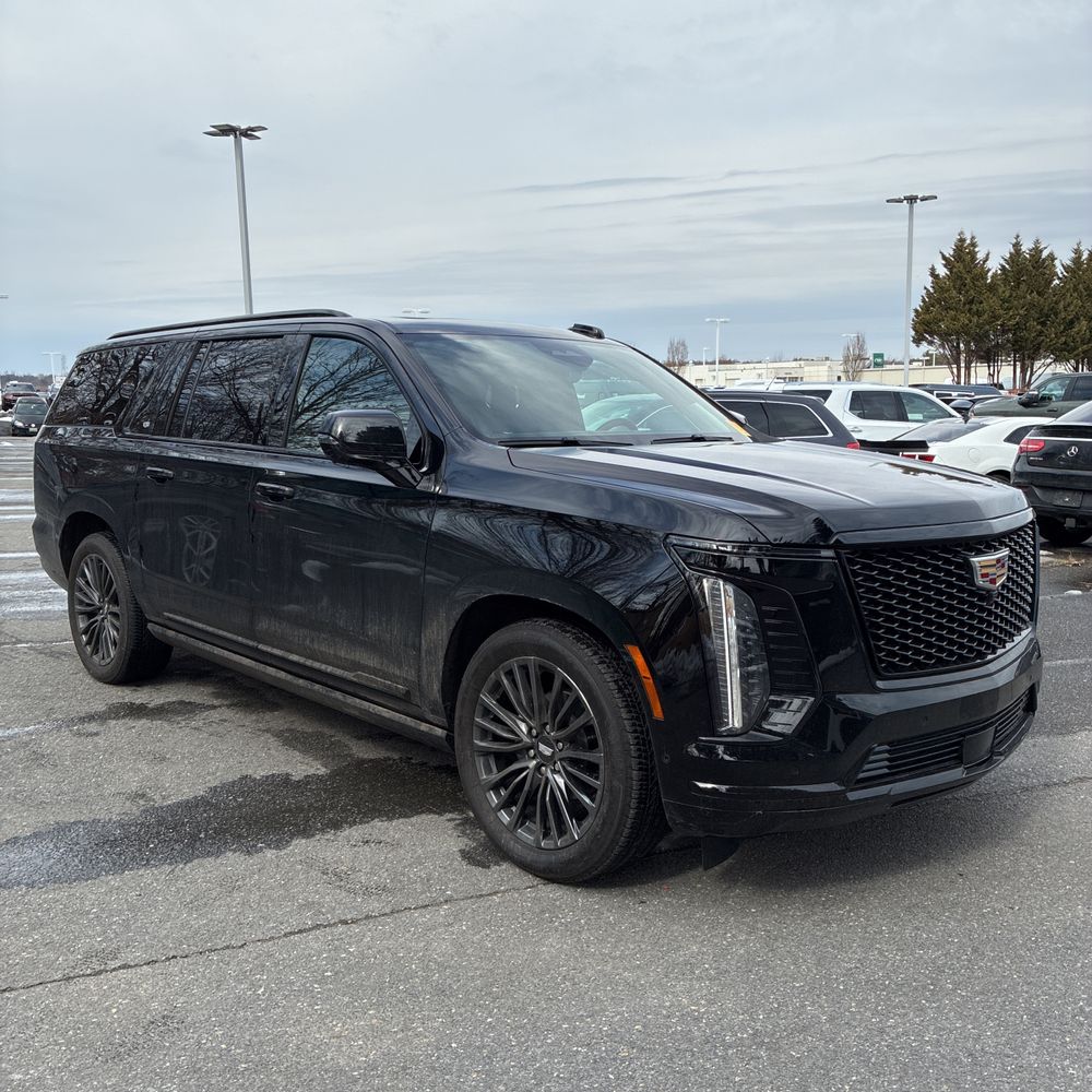 2025 Cadillac Escalade ESV - Image 36
