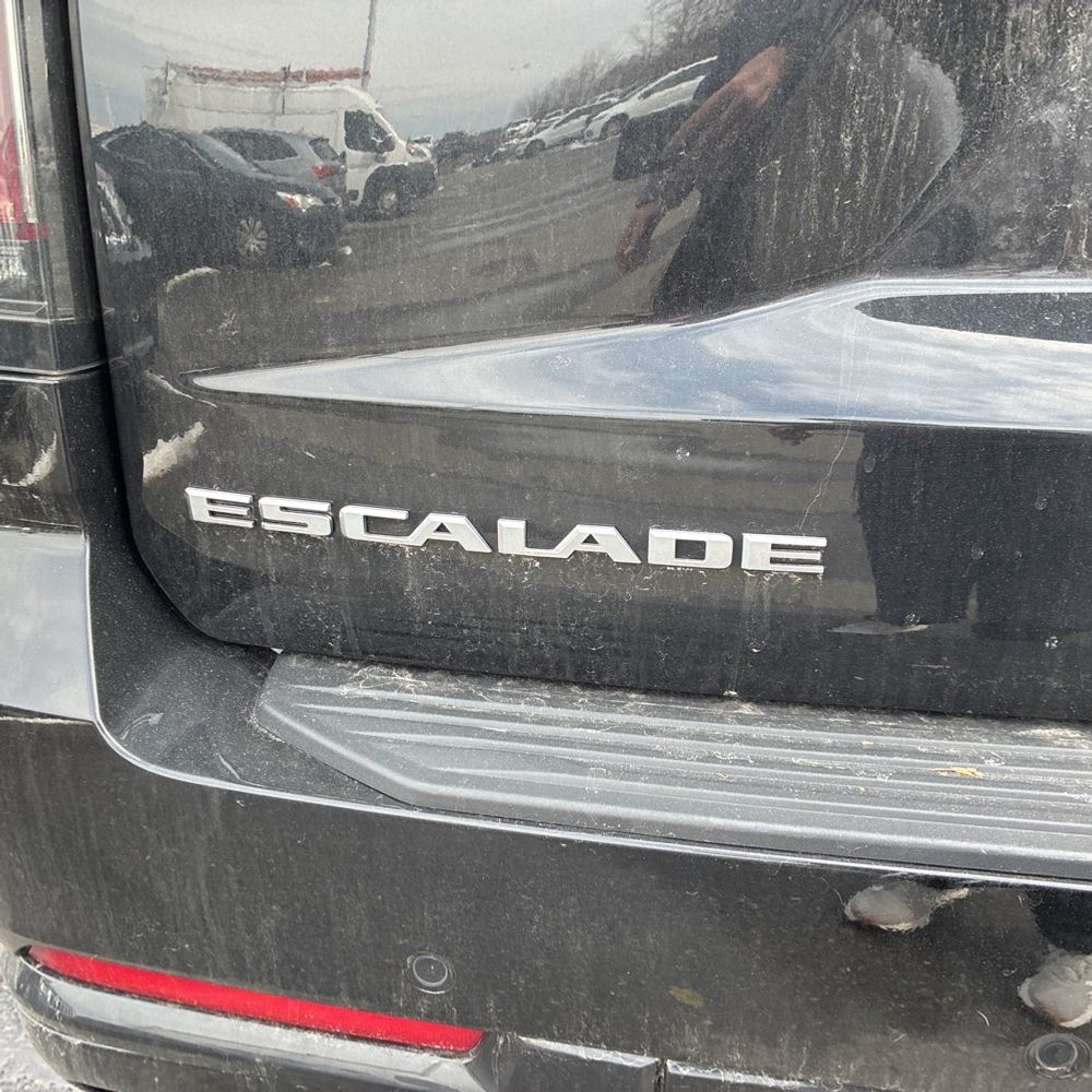 2025 Cadillac Escalade ESV - Image 38