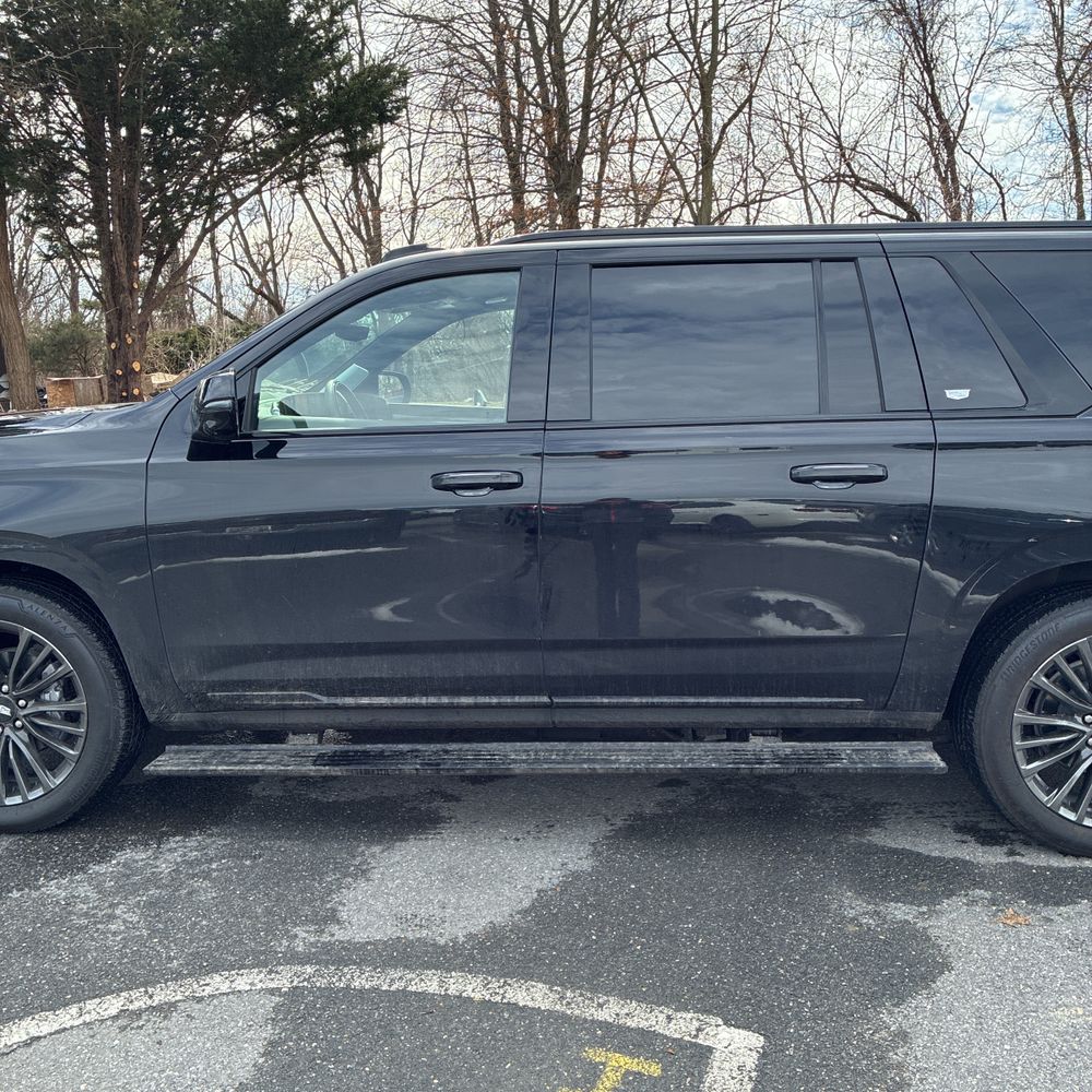 2025 Cadillac Escalade ESV - Image 43