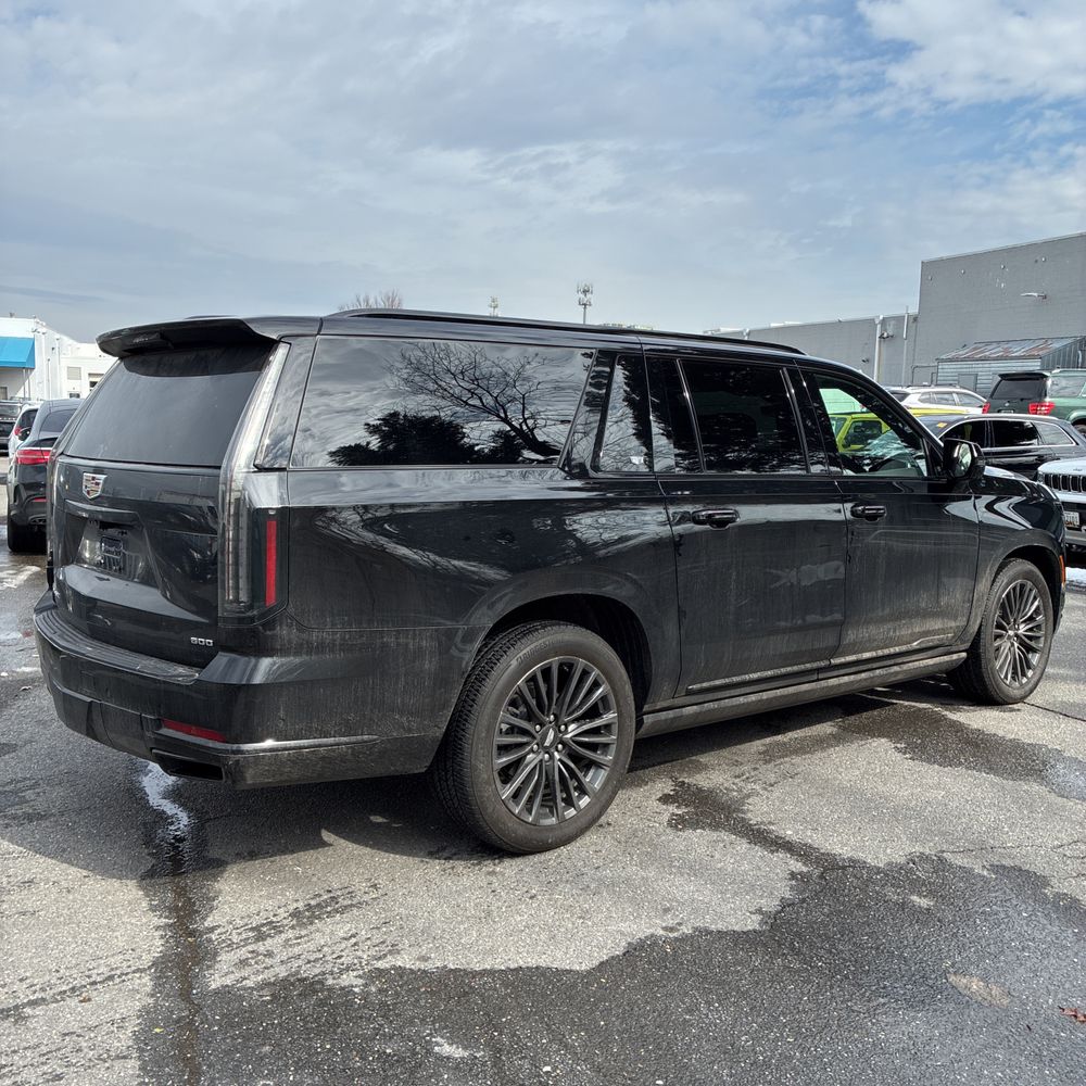 2025 Cadillac Escalade ESV - Image 45