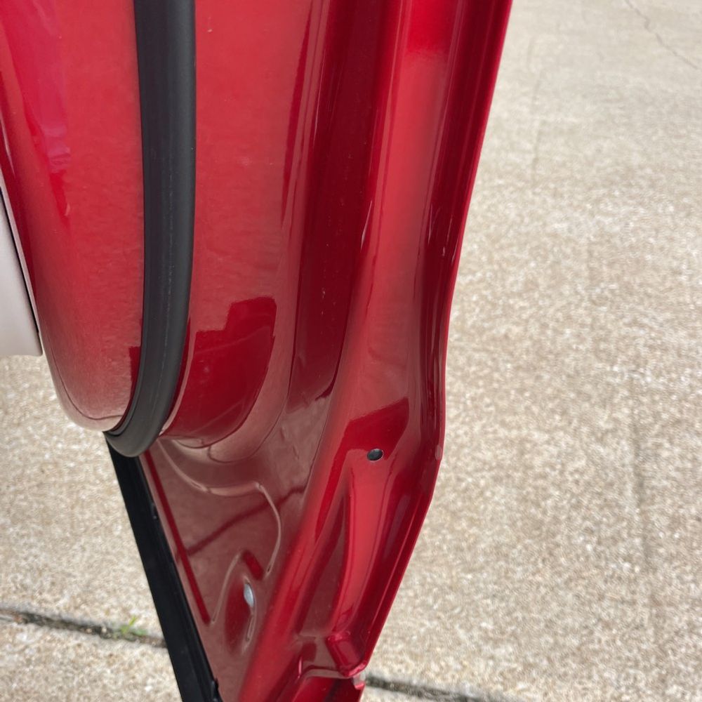 2025 Jaguar F-PACE - Image 9