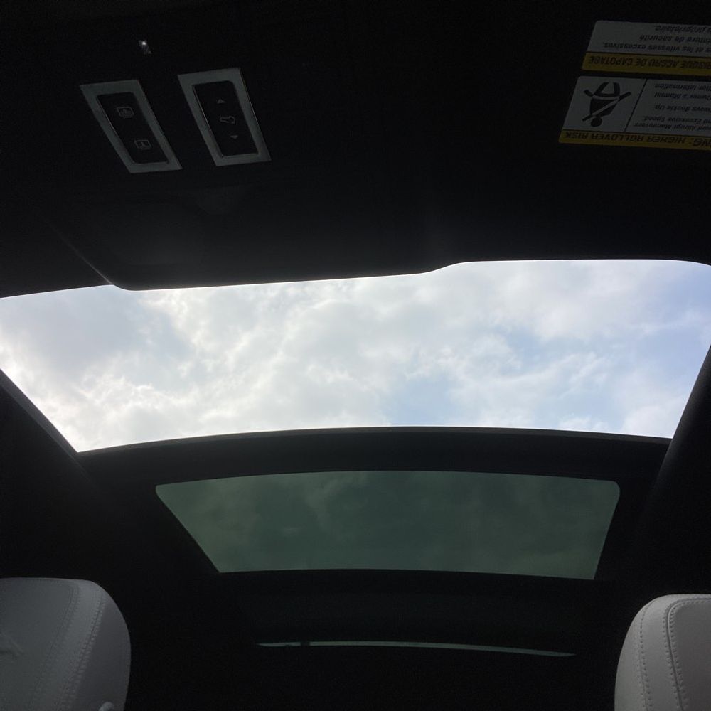 2025 Jaguar F-PACE - Image 12