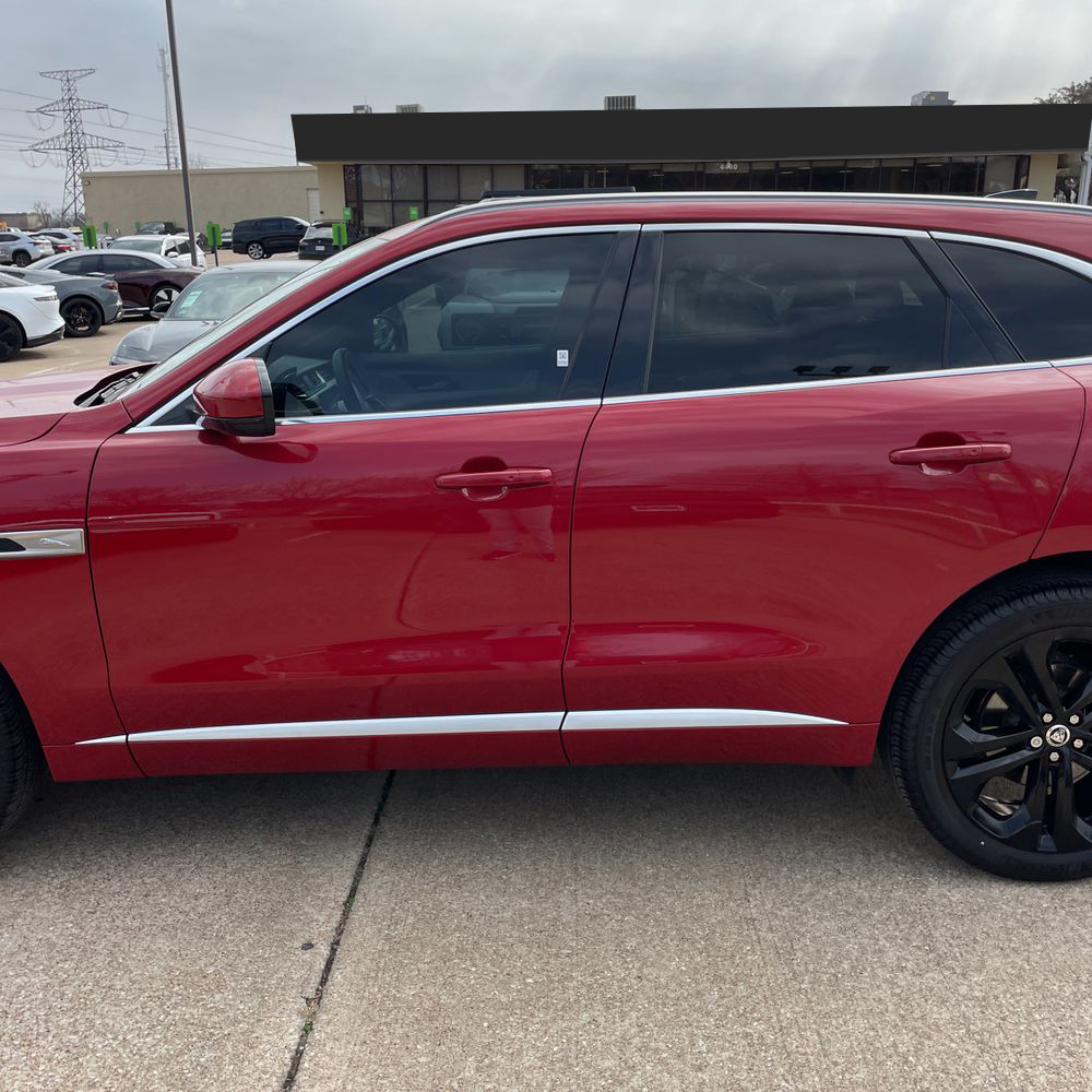 2025 Jaguar F-PACE - Image 50