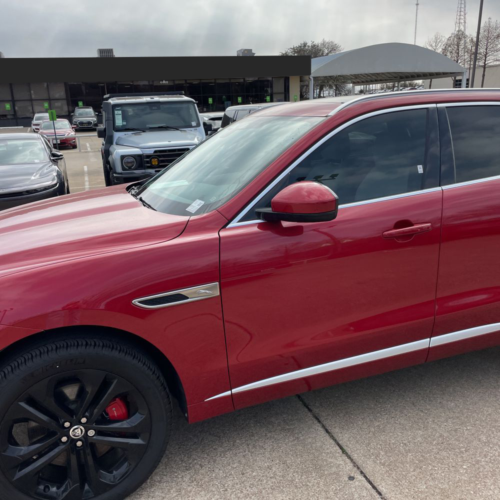 2025 Jaguar F-PACE - Image 53