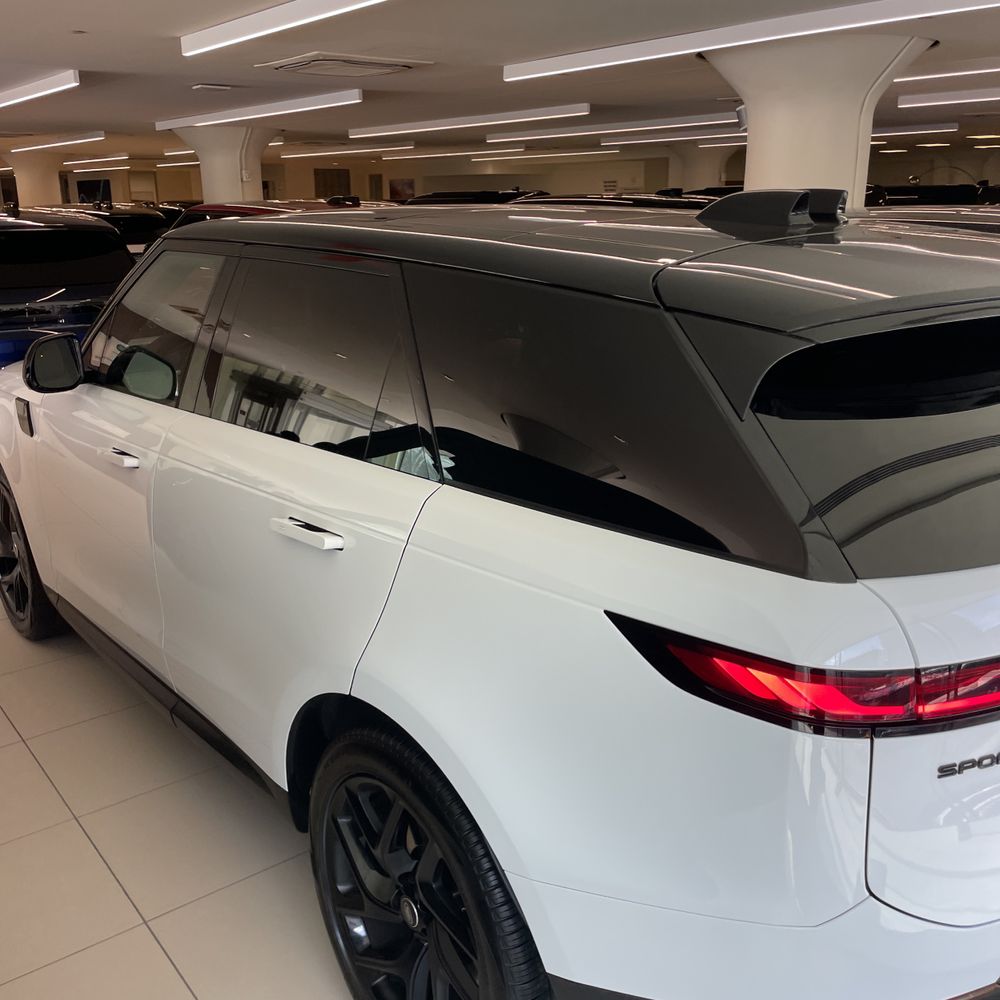 2024 Land Rover Range Rover Sport - Image 11