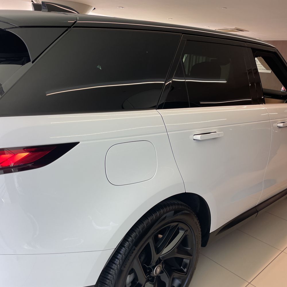 2024 Land Rover Range Rover Sport - Image 12