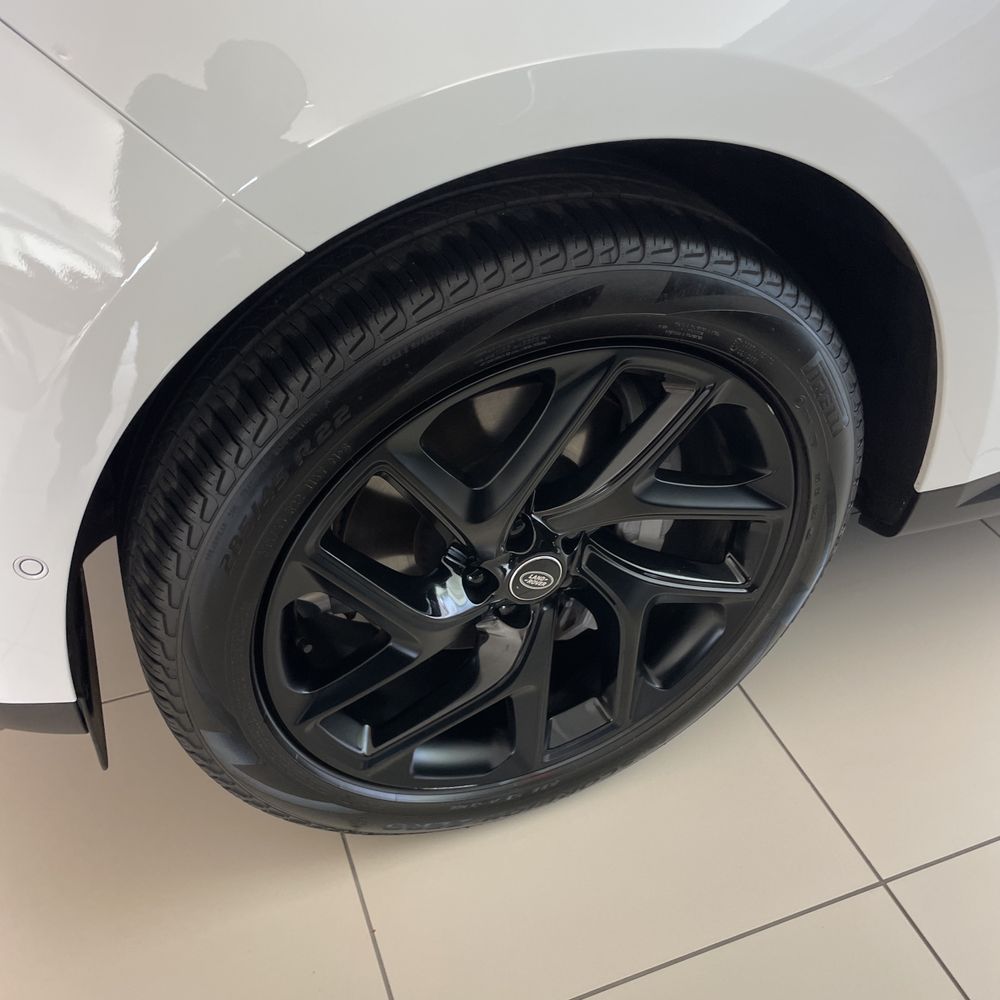 2024 Land Rover Range Rover Sport - Image 13