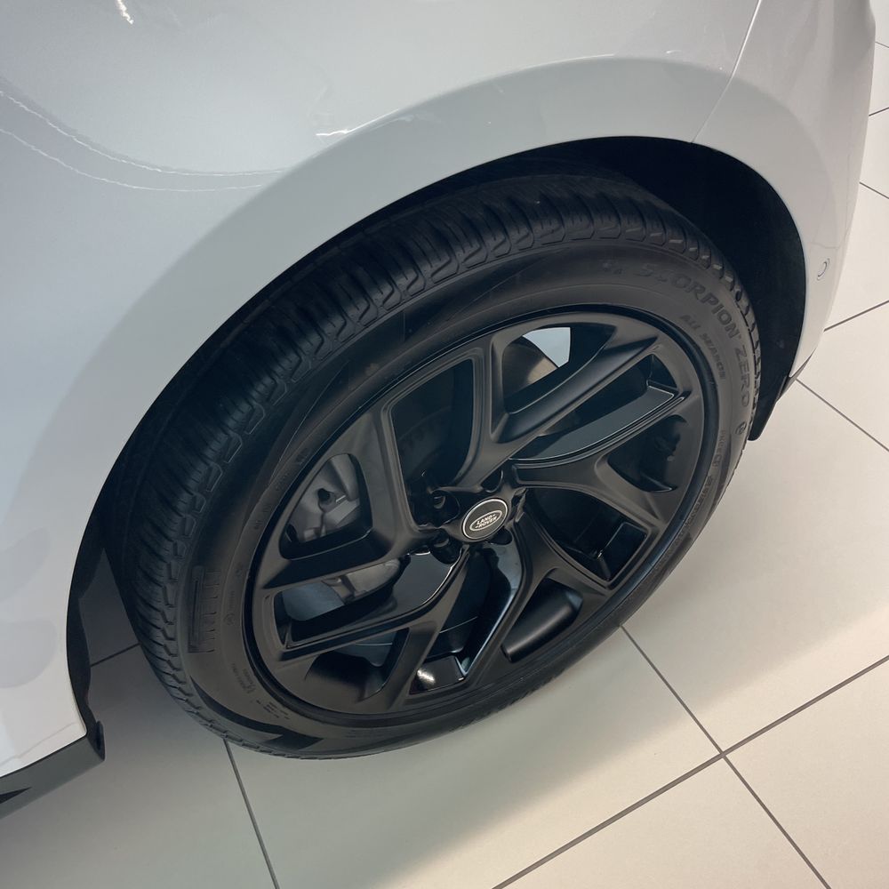 2024 Land Rover Range Rover Sport - Image 14