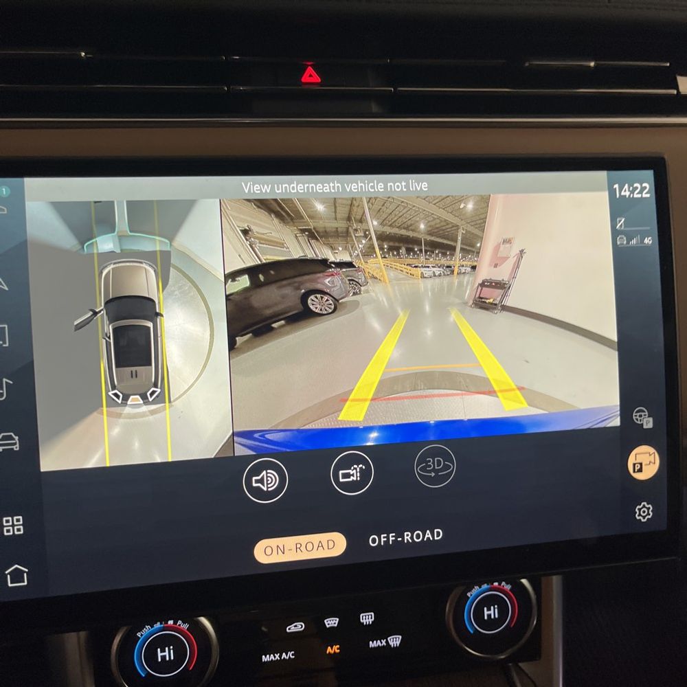 2023 Land Rover Range Rover - Image 21