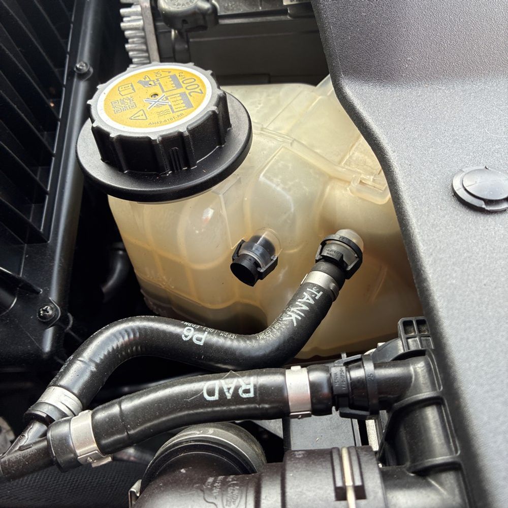 2021 Land Rover Defender - Image 20