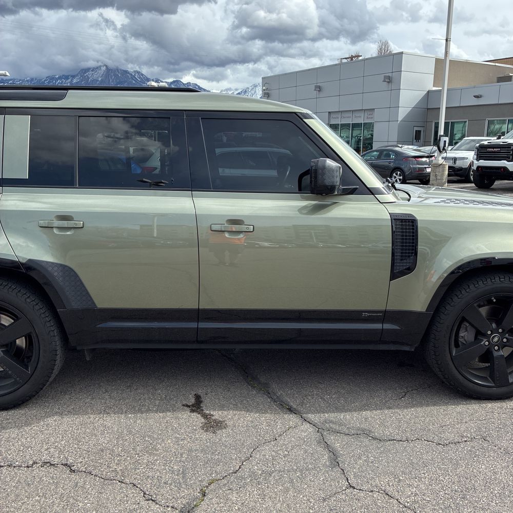 2021 Land Rover Defender - Image 48