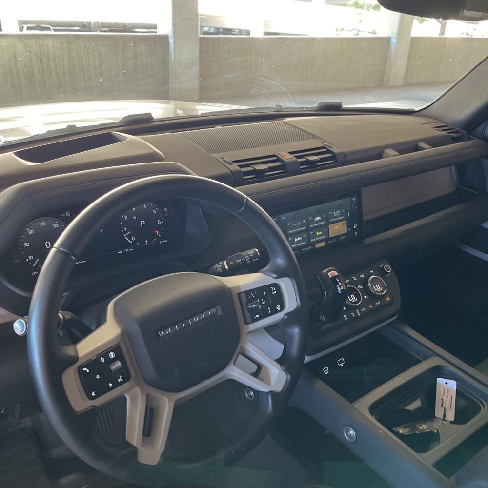 2024 Land Rover Defender - Image 3