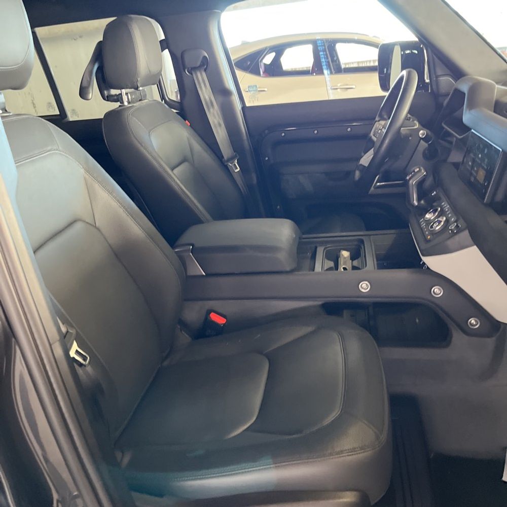 2024 Land Rover Defender - Image 7