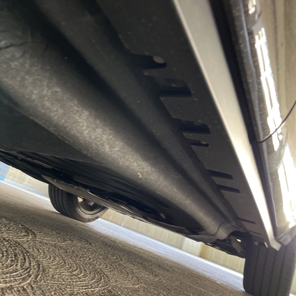2024 Land Rover Defender - Image 13