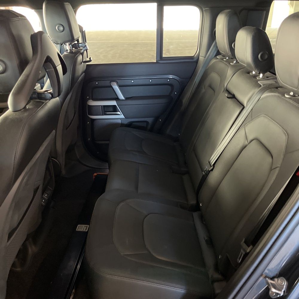 2024 Land Rover Defender - Image 23