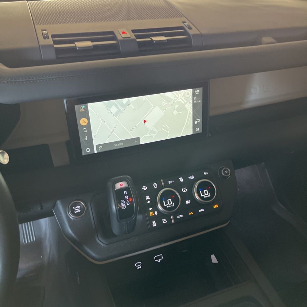 2024 Land Rover Defender - Image 27
