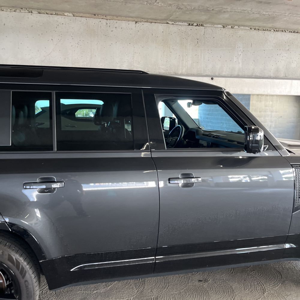 2024 Land Rover Defender - Image 29