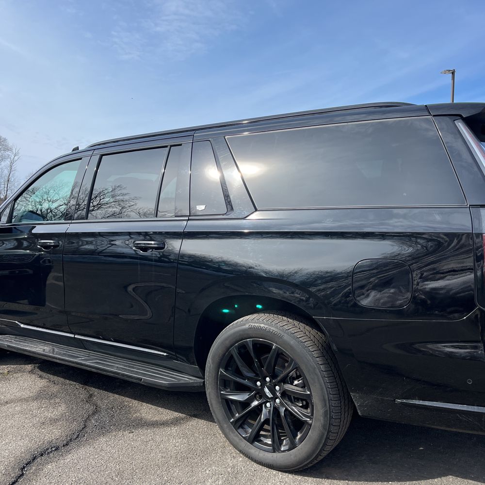 2021 Cadillac Escalade ESV - Image 9