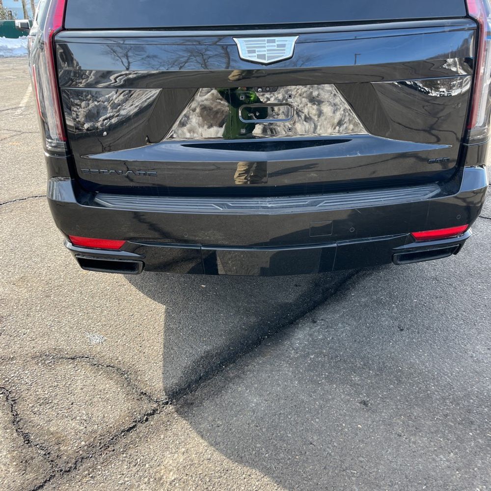 2021 Cadillac Escalade ESV - Image 17