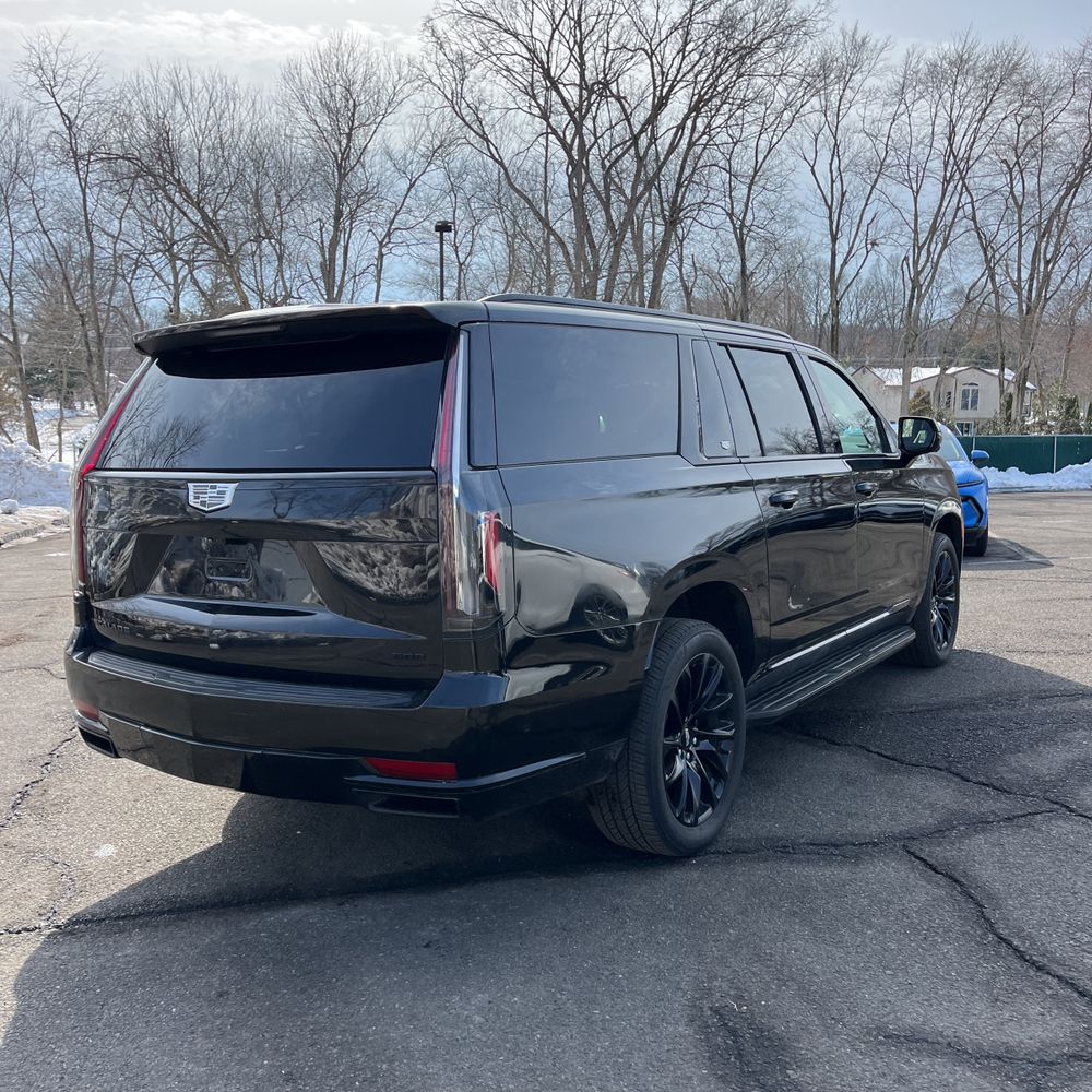 2021 Cadillac Escalade ESV - Image 28