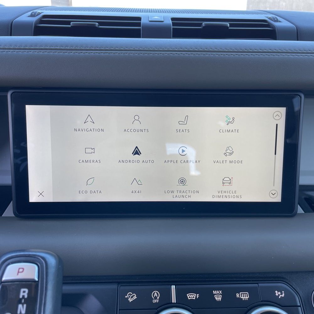 2020 Land Rover Defender - Image 16