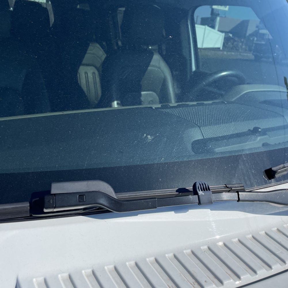 2020 Land Rover Defender - Image 24